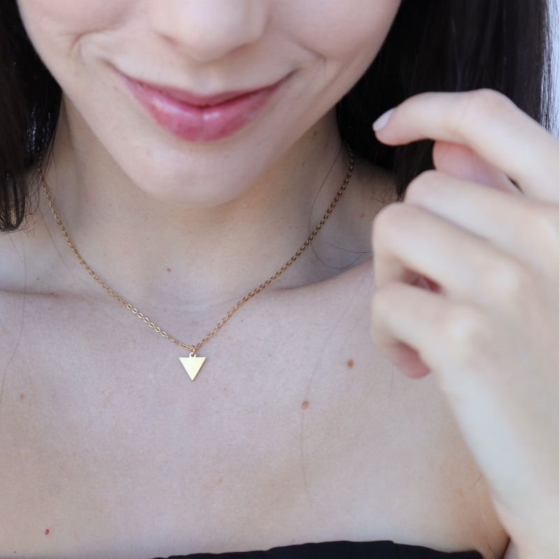 Colar Geométrico Delicado em Aço Inox