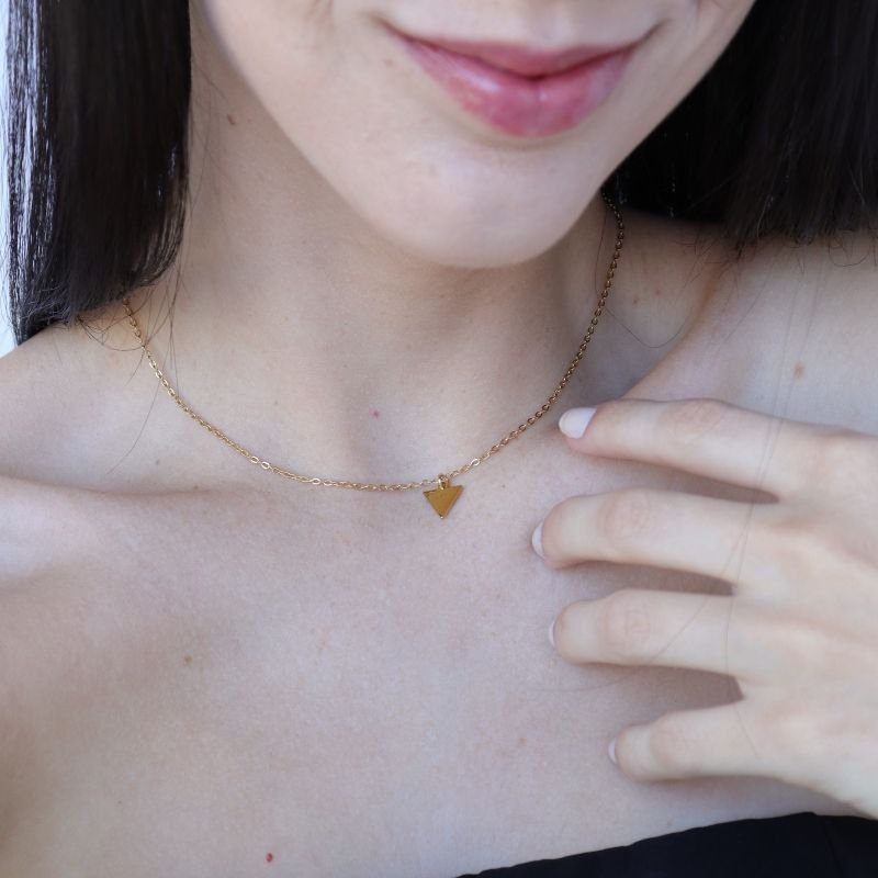 Colar Geométrico Delicado em Aço Inox