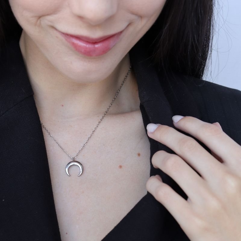 Colar Geométrico Delicado em Aço Inox