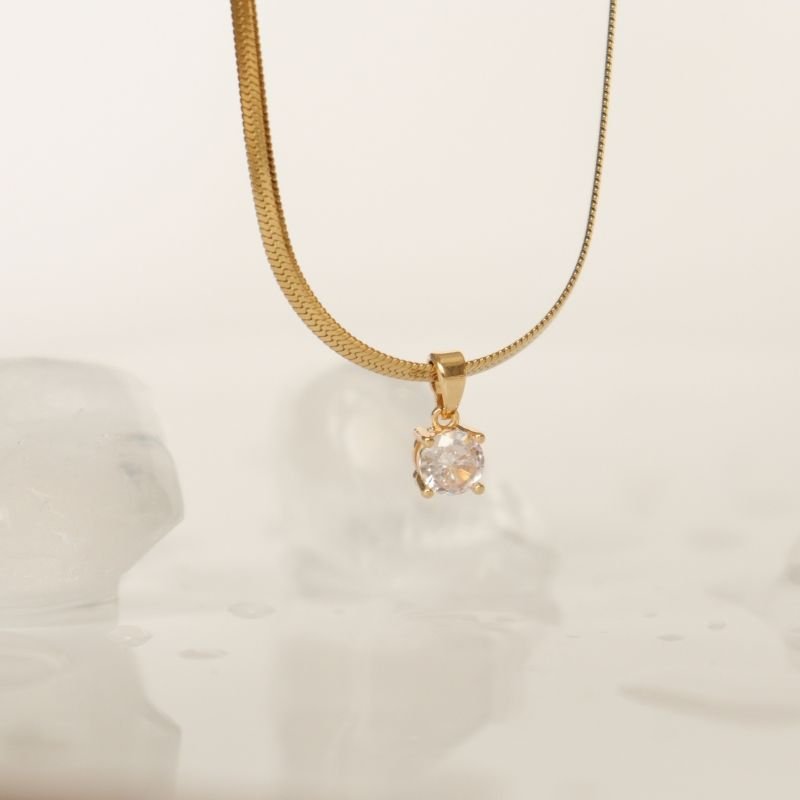 Colar Laminado com Ponto de Luz – Corrente Aço Inox e Pingente Metálico (Linha Premium)