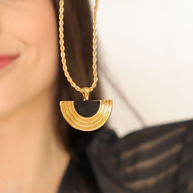 Colar Leque Preto em Aço Inox (Linha Premium)