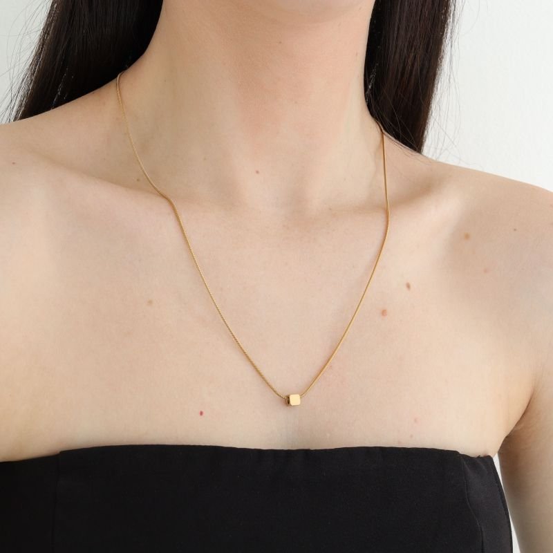 Colar Minimalista Delicado em Aço Inox