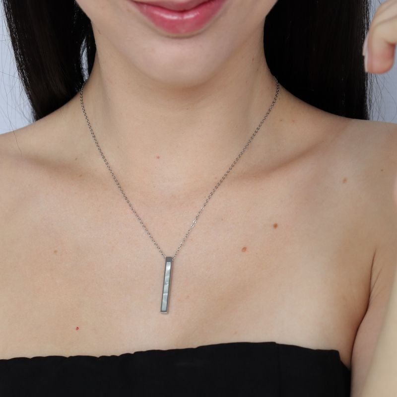 Colar Minimalista em Aço Inox