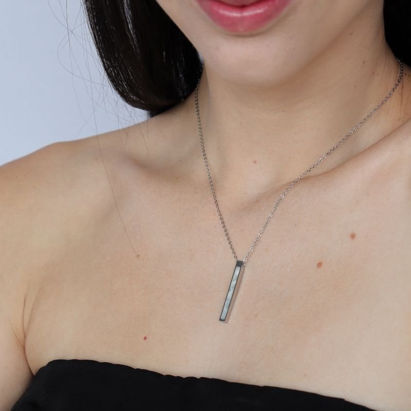 Colar Minimalista em Aço Inox