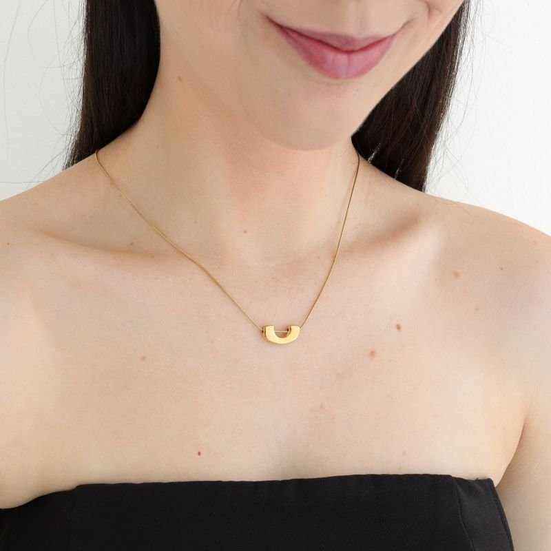 Colar Minimalista em Aço Inox