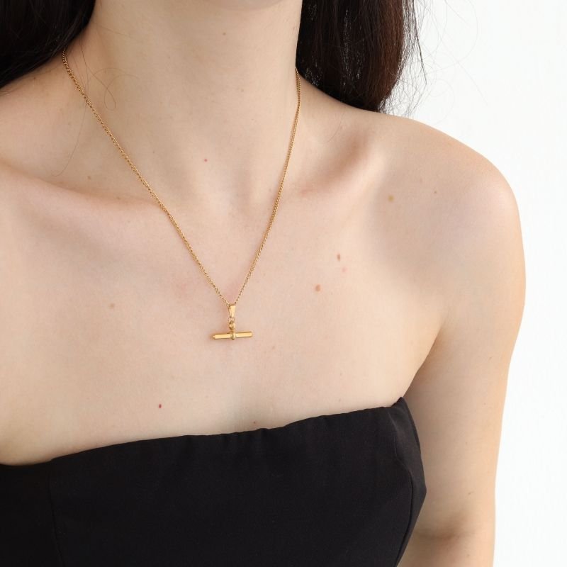 Colar Minimalista em Aço Inox