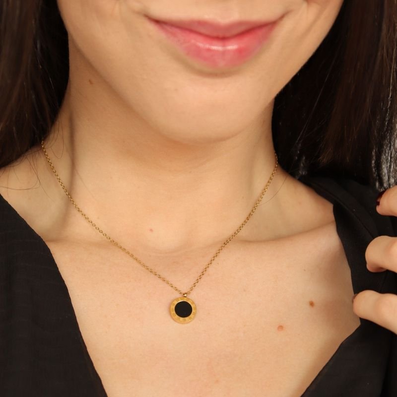 Colar Número Romano em Aço Inox