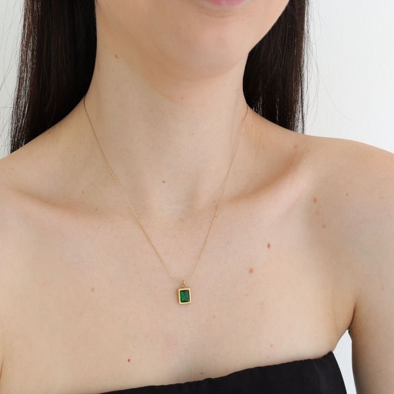 Colar Pedra Verde Delicado em Aço Inox