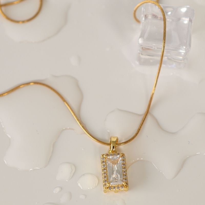 Colar Pedrinha Cristal em Aço Inox