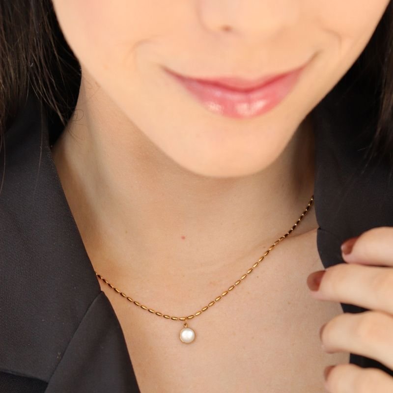 Colar Pedrinha Delicada em Aço Inox