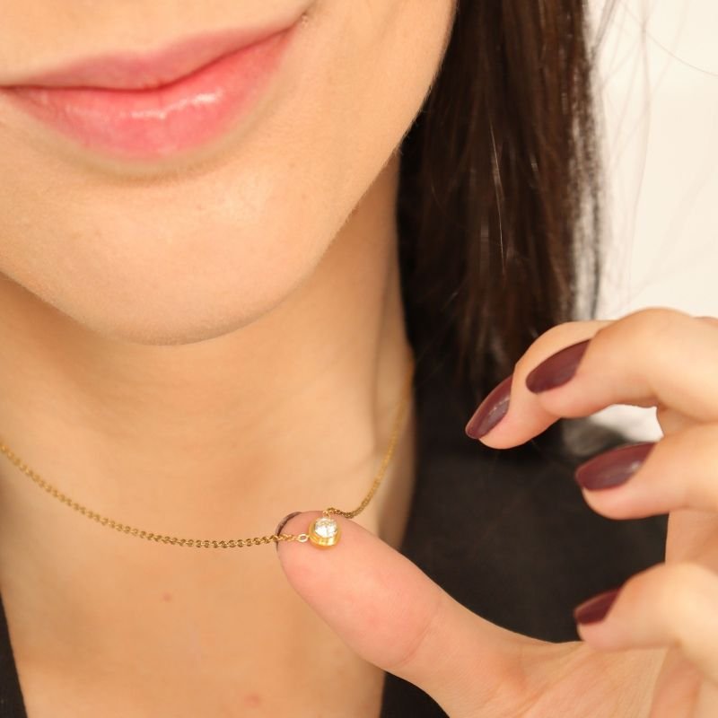 Colar Ponto de Luz Delicado em Aço Inox