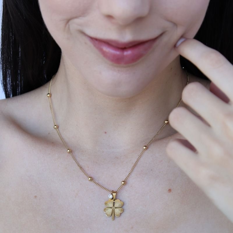 Colar Trevo em Aço Inox