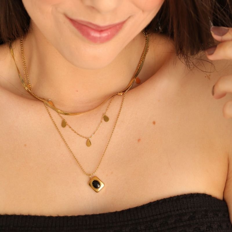 Colar Triplo com Pedra em Aço Inox