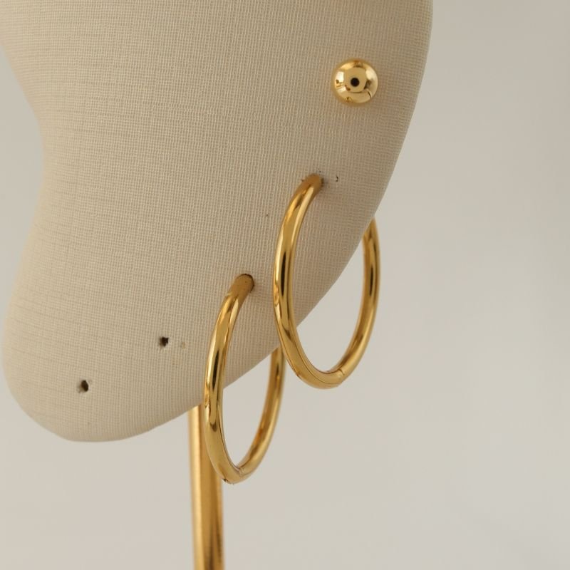 Dupla de Brincos com Argola Tamanho M em Aço Inox