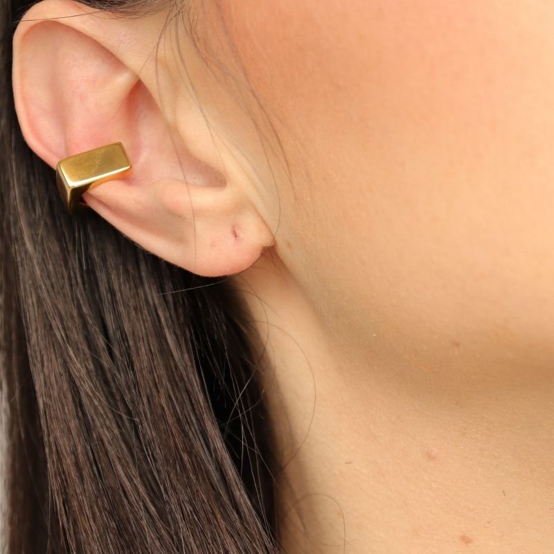 Piercing Minimalista em Aço Inox (Não tem Regulagem)