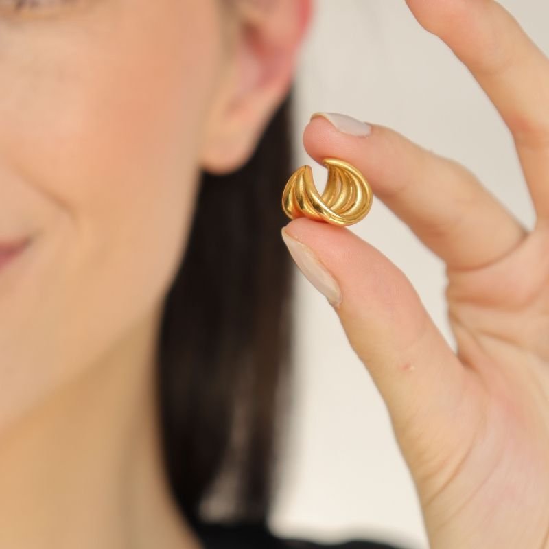 Piercing Minimalista em Aço Inox (Não tem Regulagem)