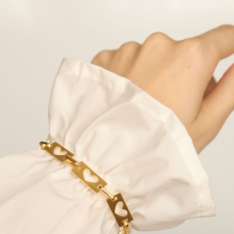 Pulseira com Detalhes em Coração em Aço Inox