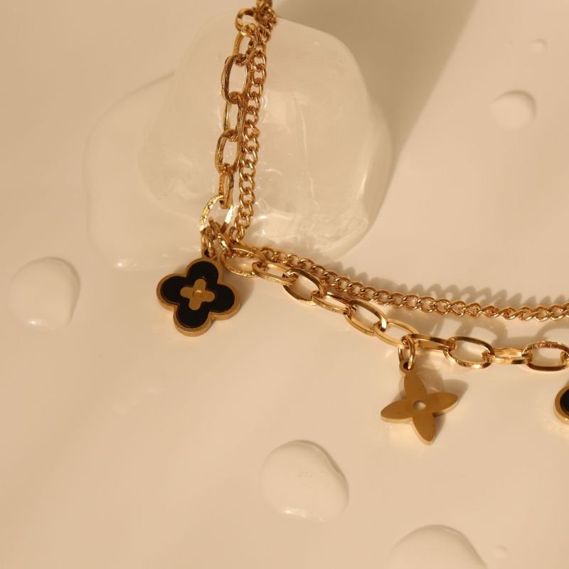 Pulseira com Pingentes em Aço Inox (Linha Premium)