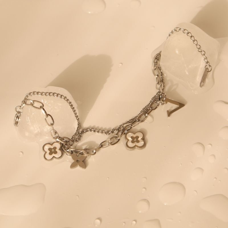 Pulseira com Pingentes em Aço Inox (Linha Premium)