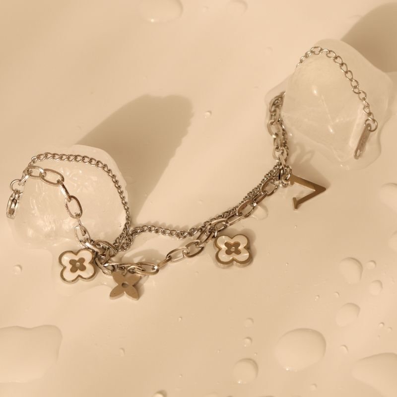 Pulseira com Pingentes em Aço Inox (Linha Premium)