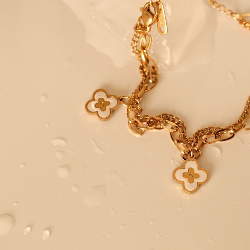 Pulseira com Pingentes em Aço Inox (Linha Premium)