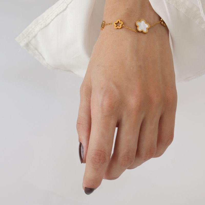 Pulseira Delicada Trevo em Aço Inox