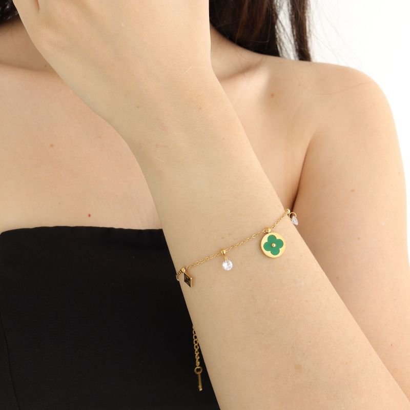 Pulseira Inspiração Van Cleef com Pingentes em Aço Inox