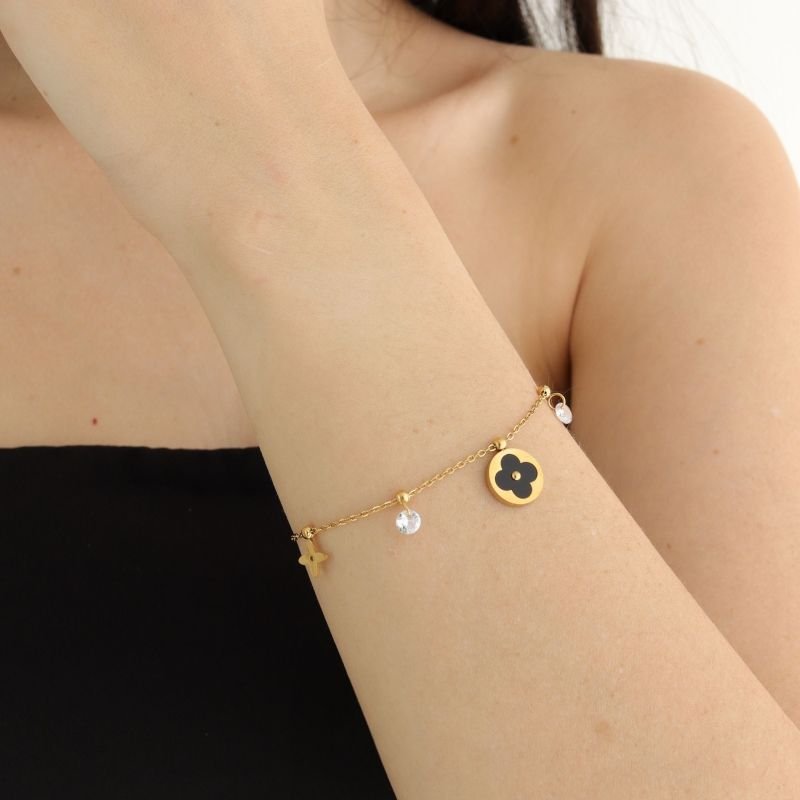 Pulseira Inspiração Van Cleef com Pingentes em Aço Inox