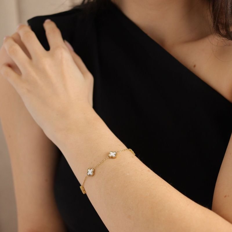 Pulseira Inspiração Van Cleef Branca em Aço Inox