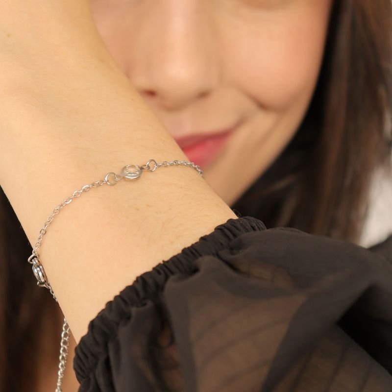 Pulseira Pedrinhas Delicada em Aço Inox