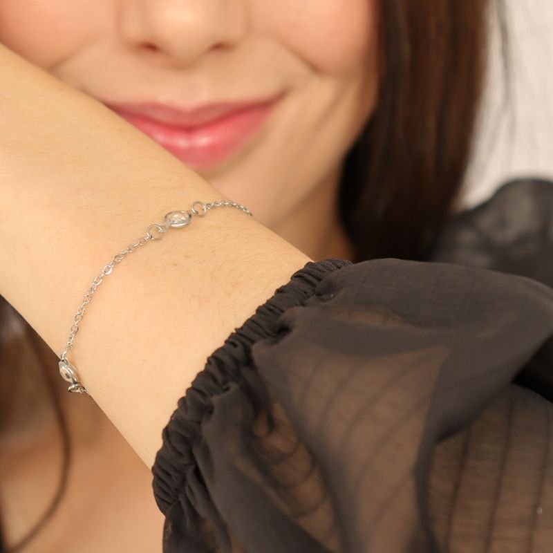 Pulseira Pedrinhas Delicada em Aço Inox