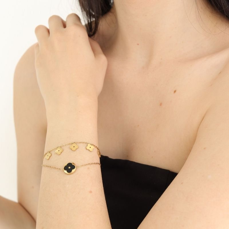 Pulseira Inspiração Van Cleef Trevos & Flor Black em Aço Inox (Linha Premium)